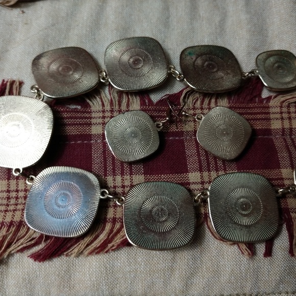 BOGO🇺🇸Necklace and earring set - Picture 4 of 4